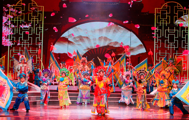 2023年9月12日晚,第三屆粵港澳大灣區文化藝術節開幕式在廣東省友誼劇院舉行。