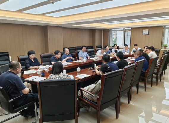 2024年5月30日，中央統戰部二局黨支部以加強和改進調查研究為主題，舉辦 青年干部“石榴籽”論壇。